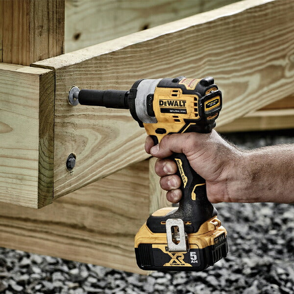 デウォルト 最大542Nm 18V XR1/2 ブラシレス インパクトレンチセット (5.0Ahバッテリー2個付) 差込角12.7mm DEWALT 正規品 (DCF911P2T-JP) (4536178692137)