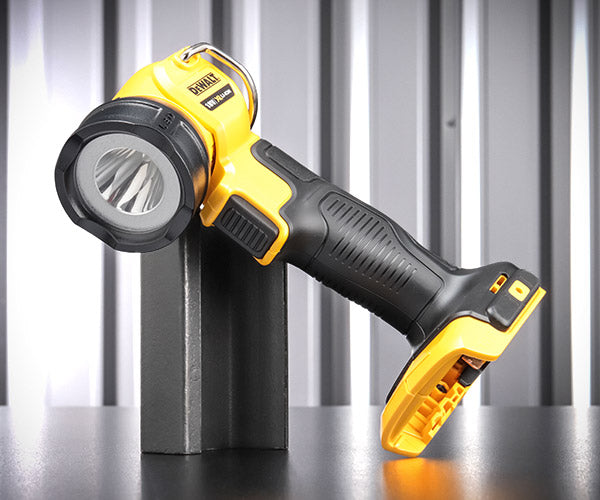 日本正規品 デウォルト 18V XR LEDピボットライト/本体 (DCL040-XJ)(4536178692236) DEWALT