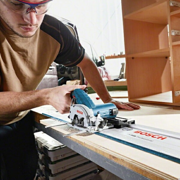 日本正規品 ボッシュ 10.8Vコードレスマルノコ+バッテリー充電器セット GKS10.8V-LIHSET 充電式マルノコ 本体+3.0Ahバッテリー+充電器 丸ノコ