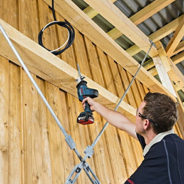 日本正規品 ボッシュ 18Vコードレスセーバーソー+バッテリー充電器セット GSA18V-LICHSET 充電式セーバーソー 本体+5.0Ahバッテリー+充電器