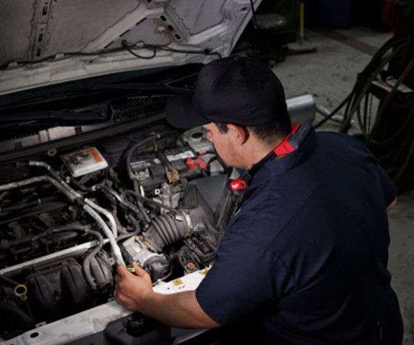 日本正規品 ミルウォーキー REDLITHIUM USB 充電式ネックライト (L4 NL400-301 JP)(4573592040229) milwaukee