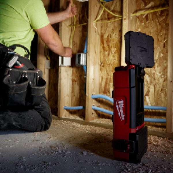 日本正規品 ミルウォーキー PACKOUT エリアライト (M12 POAL-0 APJ)(4573592040274) milwaukee