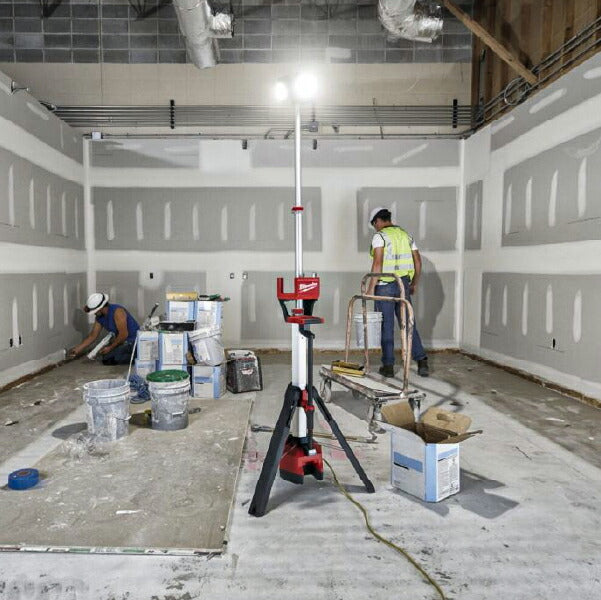 日本正規品 ミルウォーキー M18 充電機能付きスタンドライト (M18 HOSALC-0 JP)(4573592030664) milwaukee