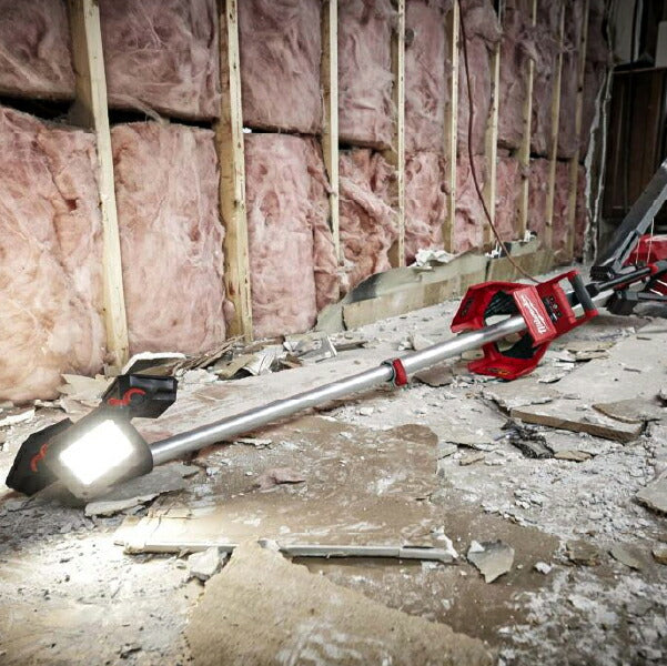 日本正規品 ミルウォーキー M18 充電機能付きスタンドライト (M18 HOSALC-0 JP)(4573592030664) milwaukee