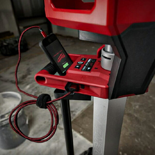 日本正規品 ミルウォーキー M18 充電機能付きスタンドライト (M18 HOSALC-0 JP)(4573592030664) milwaukee