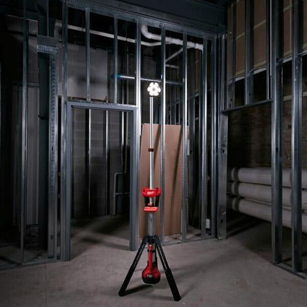 日本正規品 ミルウォーキー M18 スタンドライト(本体のみ) (M18 SAL-0 APJ)(4573592040038) milwaukee