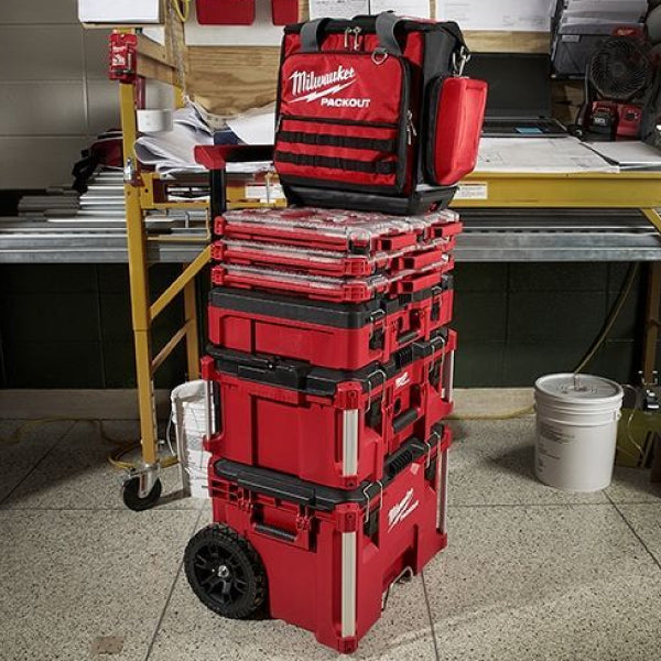 日本正規品 ミルウォーキー PACKOUT テクニカルバックパック (48-22-8300)(4573592050037) milwaukee