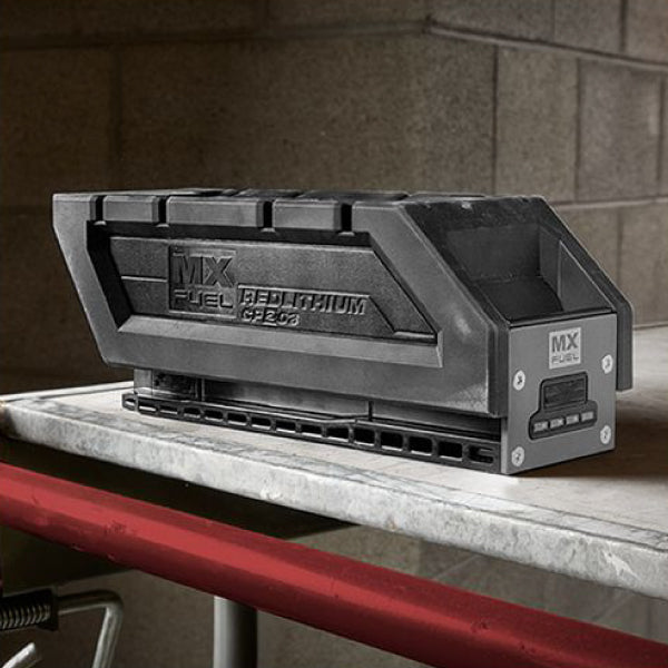 日本正規品 ミルウォーキー MX FUEL 3.0Ah バッテリー (MXF CP203 JP)(4573592060159) milwaukee