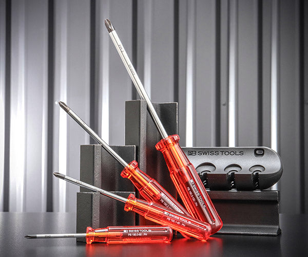 【ワケあり特価品】 (状態A) 日本正規品 PBスイスツールズ ホルダー付プラスドライバーセット 4本組 (242) (7610733013883)