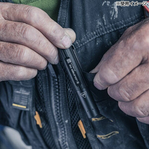 日本正規品 レッドレンザー ペンライト P2R 第四世代 200lm 照射距離90m 充電式 単4電池兼用 IP54防水 超軽量36g フォーカス機能付 75%リサイクルアルミ ポケットクリップ EDC (503097) (4058205036955) Ledlenser
