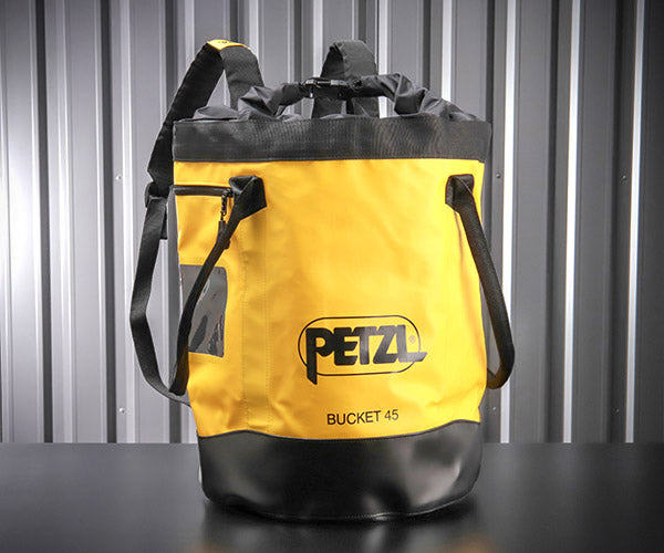 日本正規品 ペツル バックパック バケット 45 イエロー ロープバッグ 容量45L (S001AA02)(3342540837966) PETZL