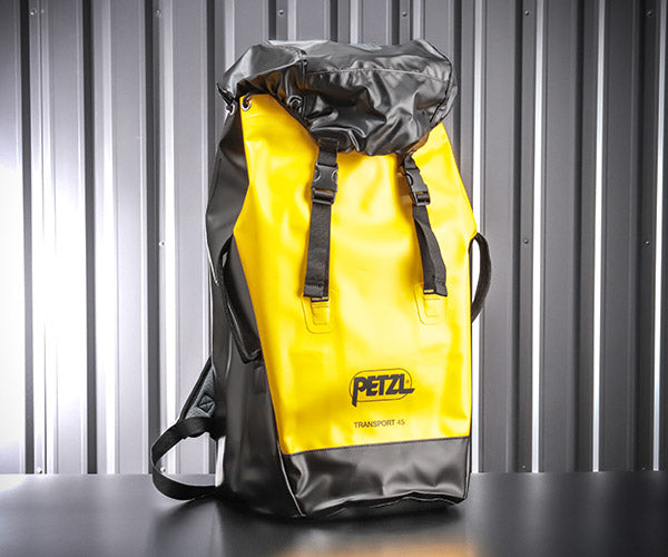 日本正規品 ペツル トランスポート 45 イエロー/ブラック 45L 自立型 高耐久バックパック 50kg引き上げ対応 TPU (S042BA00)(3342540844889) PETZL