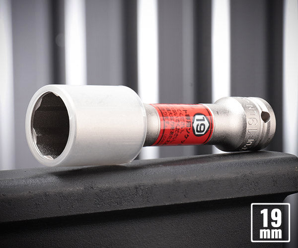 TONE インパクト用プロテクター付クイックフィット薄形ロングホイルナットソケット(自動車整備用) 対辺寸法19mm (3APQF-19LN)(4953488452235) トネ