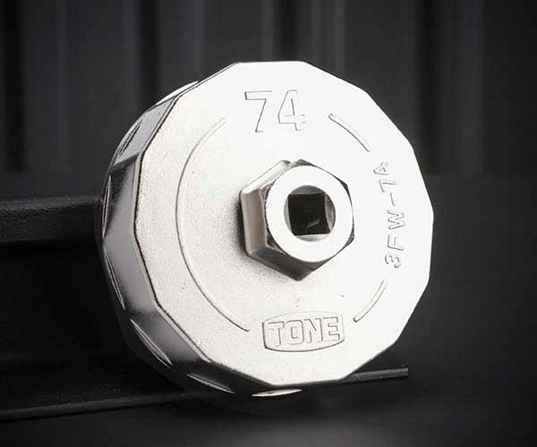 TONE オイルフィルターレンチ 14角 外径82mm 全高35mm 差込角9.5mm 対辺寸法74mm (3FW-74)(4953488430851) トネ