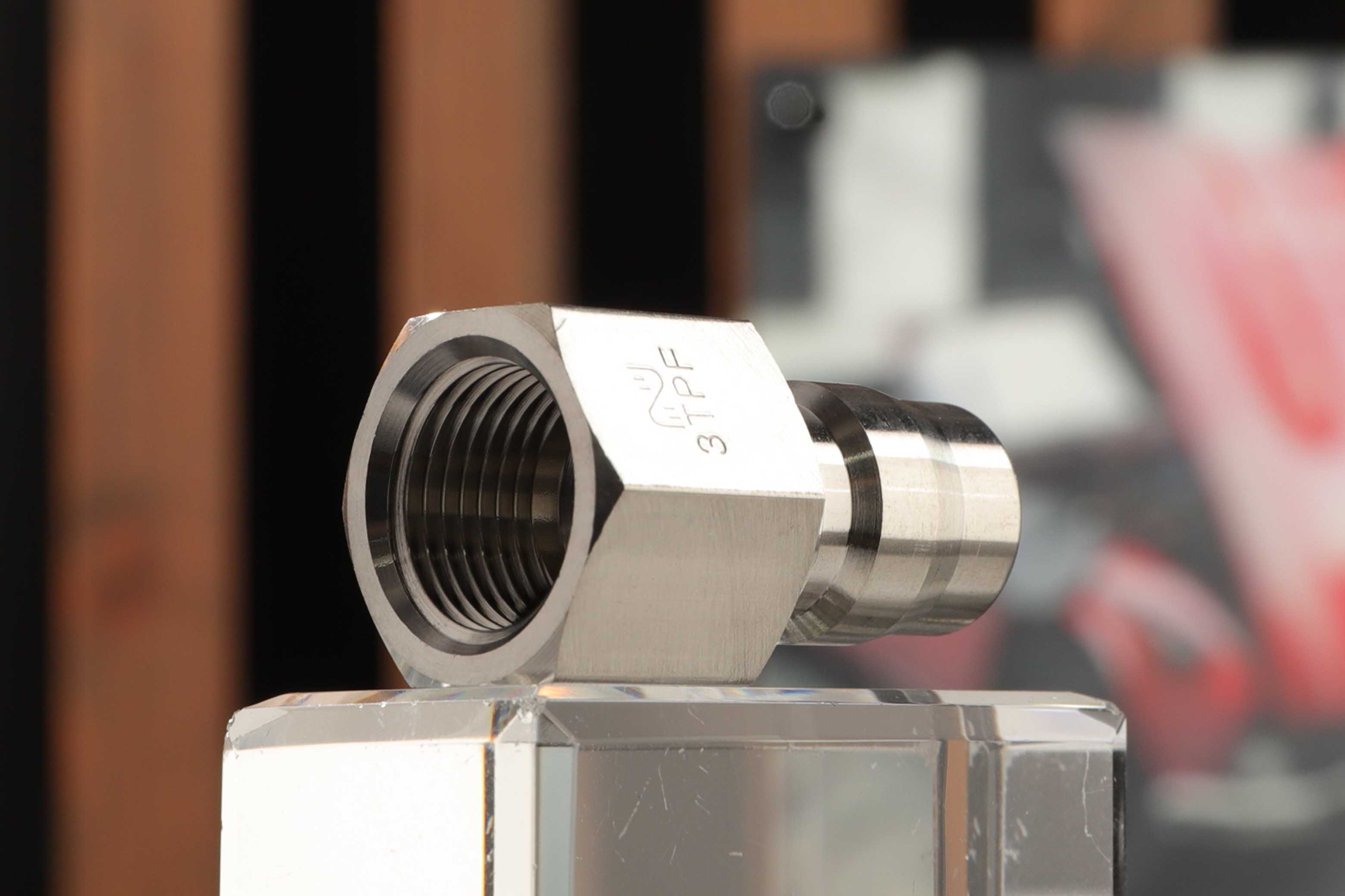 日東工器 3TPF 洗車機用ステン TSPメネジプラグ3/8