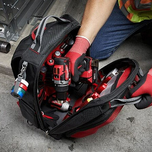 日本正規品 ミルウォーキー PACKOUT バックパック (48-22-8301)(4573592050044) milwaukee