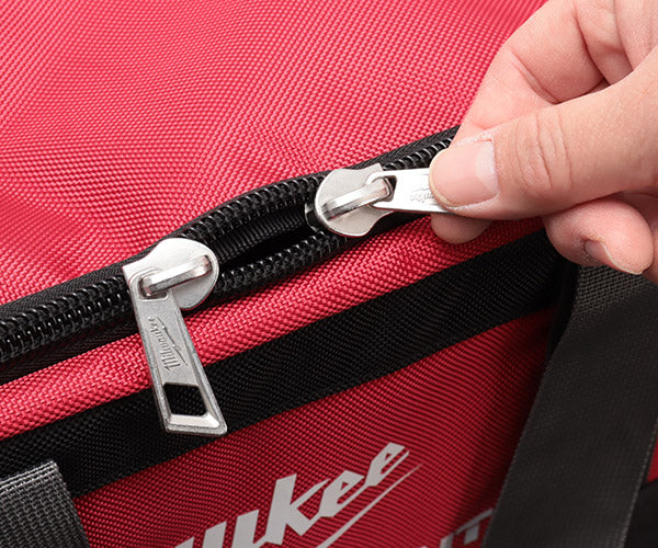 日本正規品 ミルウォーキー PACKOUT 15インチツールバッグ (48-22-8321N)(4573592050068) milwaukee