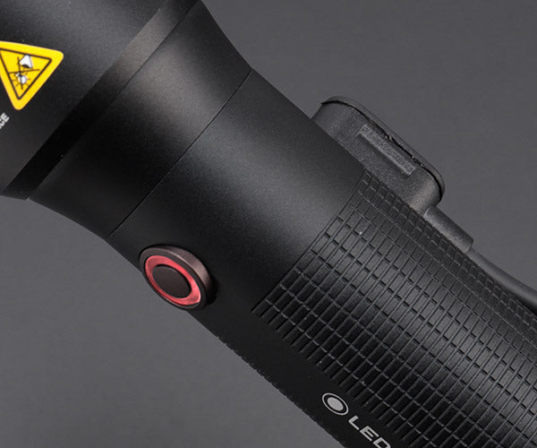 LEDLENSER P7R Core LEDライト 1400lm 502181 レッドレンザー