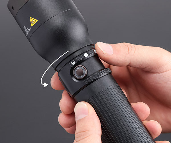 LEDLENSER P17R Core LEDライト 1200lm 502182 レッドレンザー