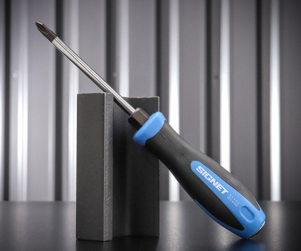 【ワケあり特価品】(状態A) シグネット 51492-S99-00308 ソフトグリッププラスドライバー サイズ#2 軸長100mm 全長210mm (4545301006574) SIGNET