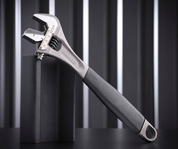 日本正規品 バーコ パイプレンチ兼用モンキーレンチ 最大口開き34mm ブラック仕上げ (9073P)(7314150101726) BAHCO