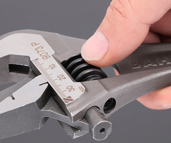 日本正規品 バーコ パイプレンチ兼用モンキーレンチ 最大口開き34mm ブラック仕上げ (9073P)(7314150101726) BAHCO