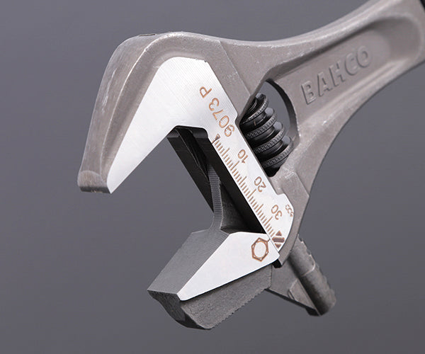 日本正規品 バーコ パイプレンチ兼用モンキーレンチ 最大口開き34mm ブラック仕上げ (9073P)(7314150101726) BAHCO