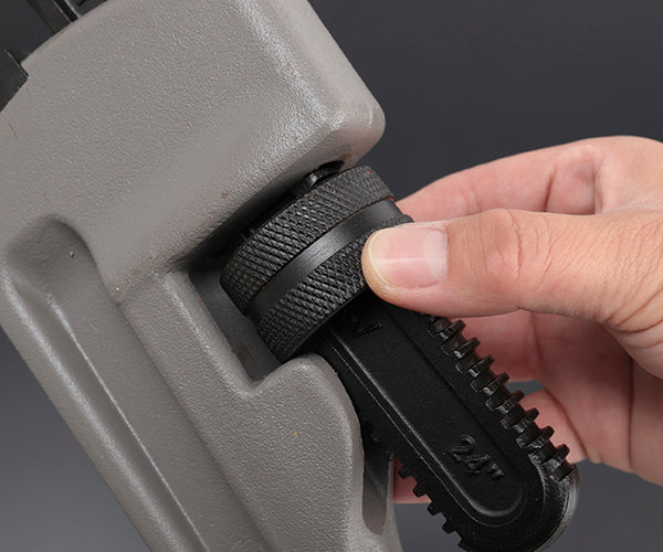 TONE パイプレンチ(アルミ製) 全長558mm 口開き100mm (ALPW-600)(4953488406870) トネ