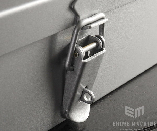 京都機械工具の片開きメタルケースの画像4