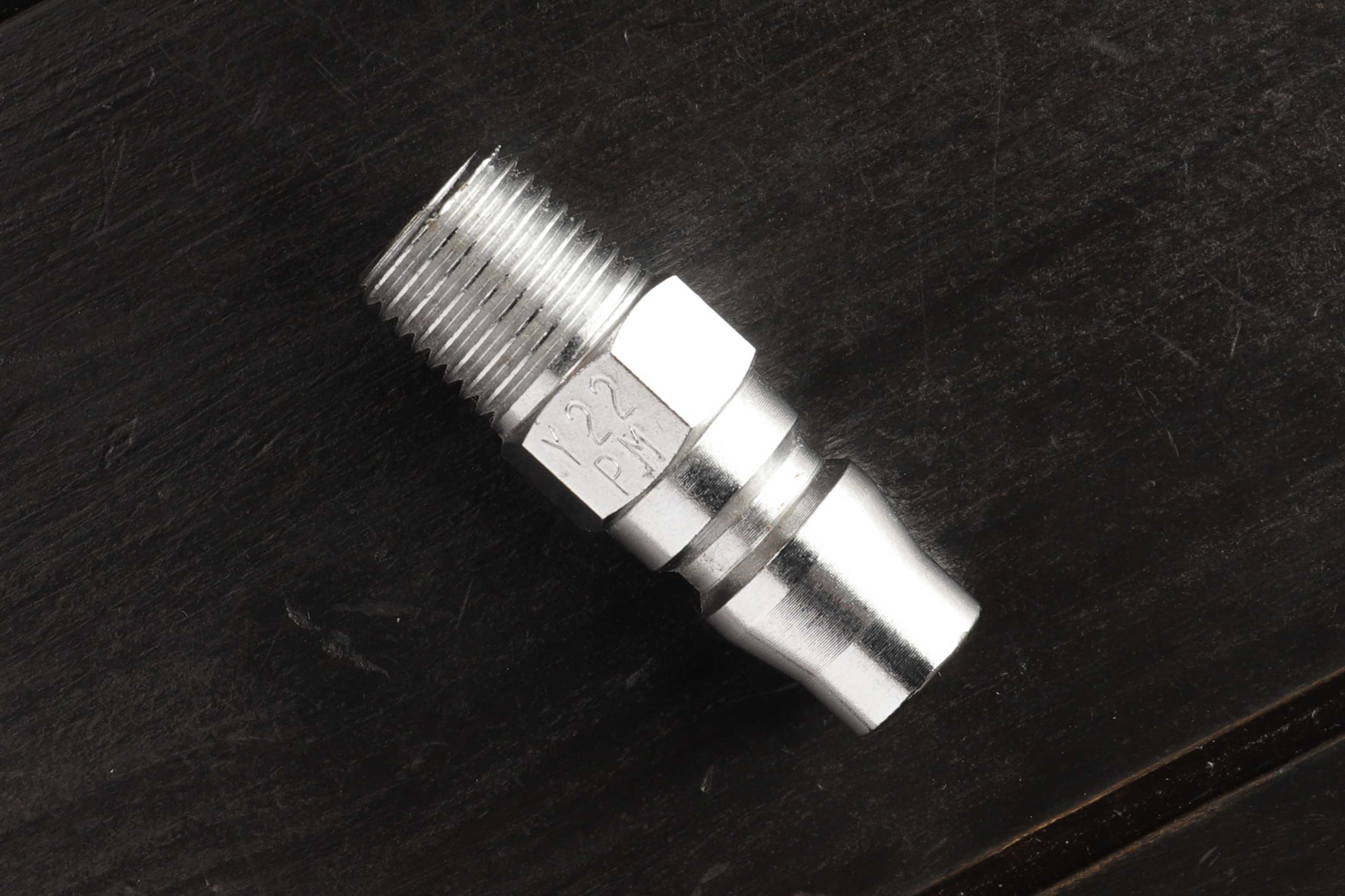 ヤマトエンジニアリング プラグカプラ 1/4 BLY-22PM