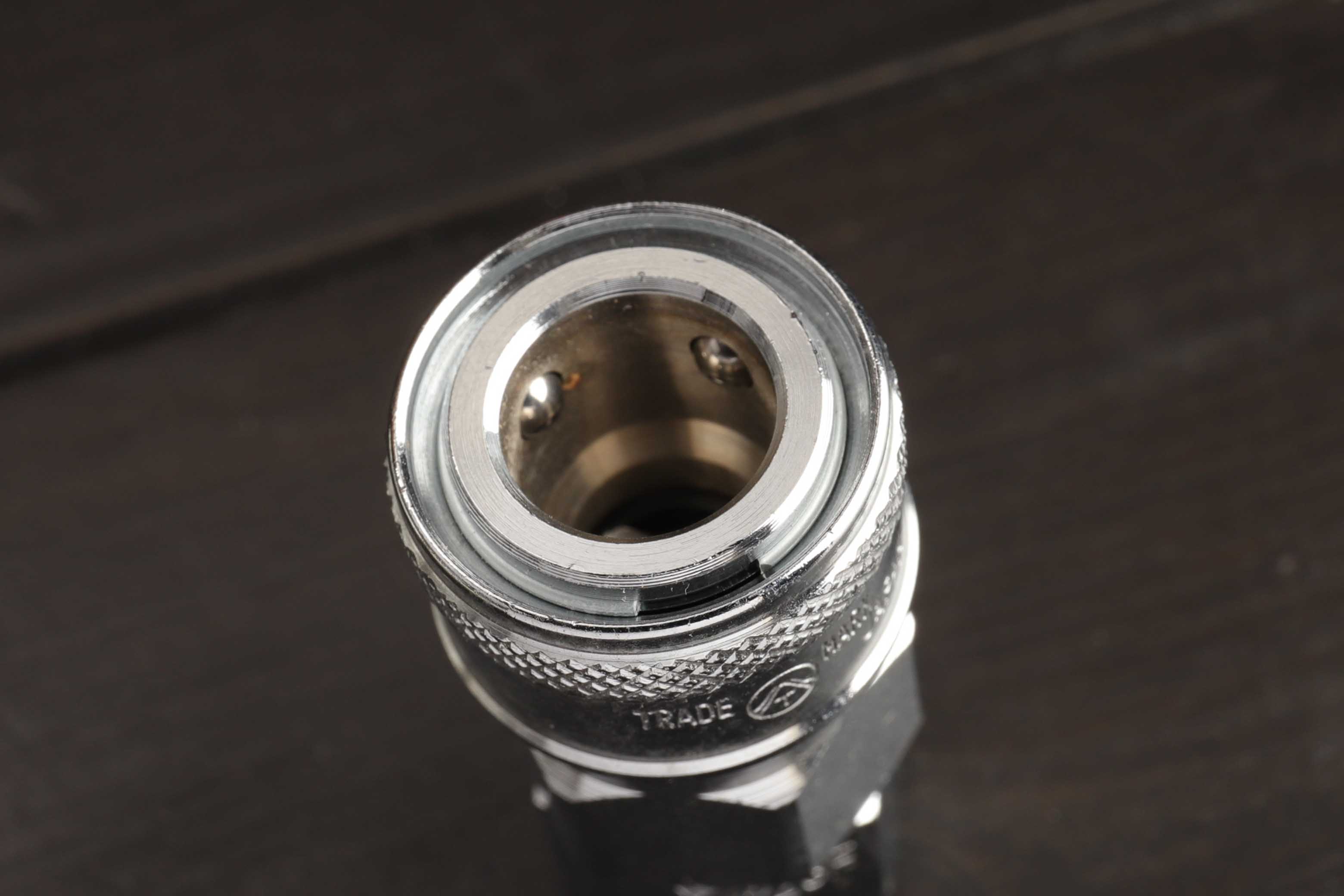 ヤマトエンジニアリング プラグカプラ 1/4 BLY-22SF