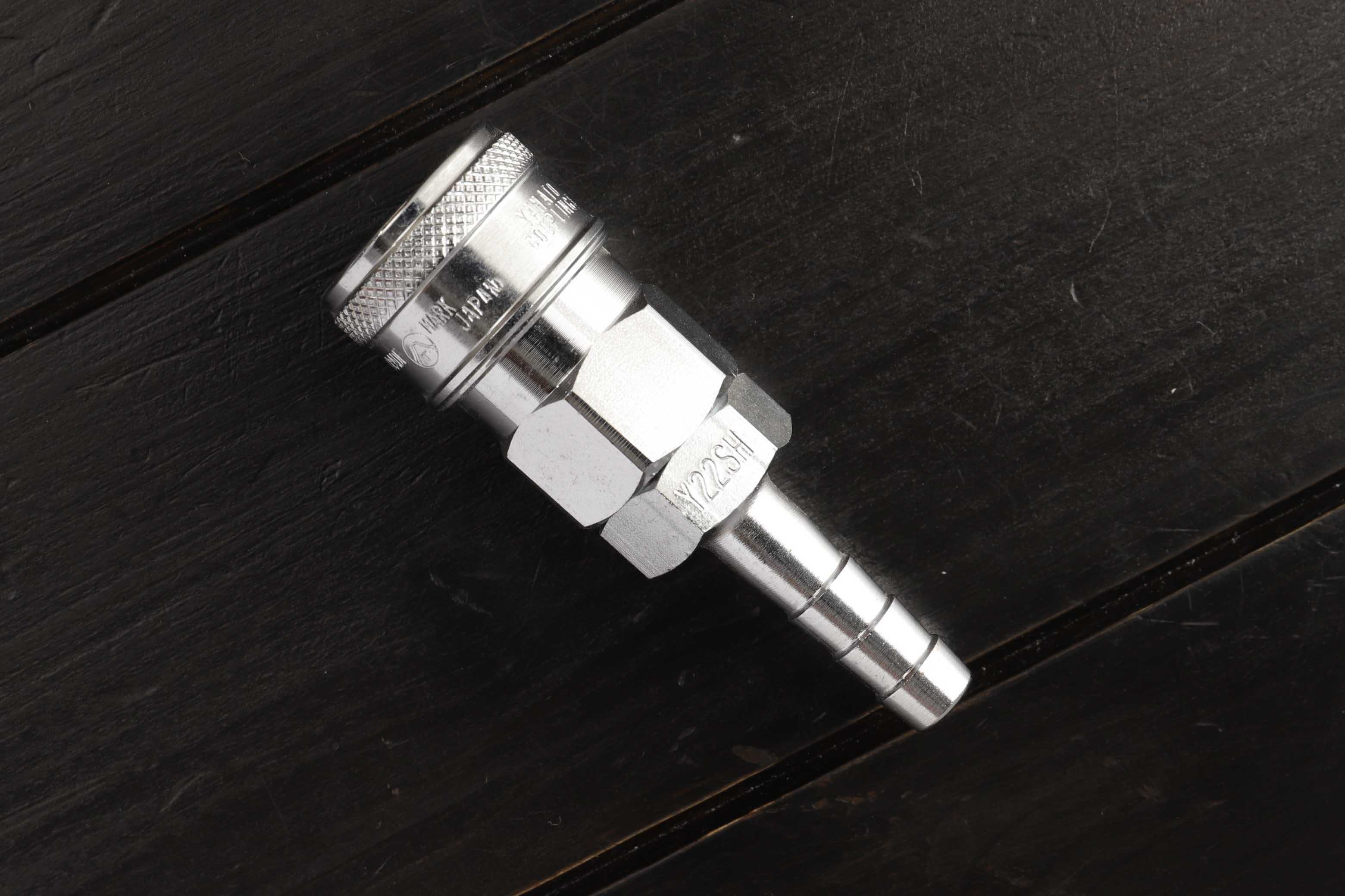 ヤマトエンジニアリング プラグカプラ 1/4 BLY-22SH