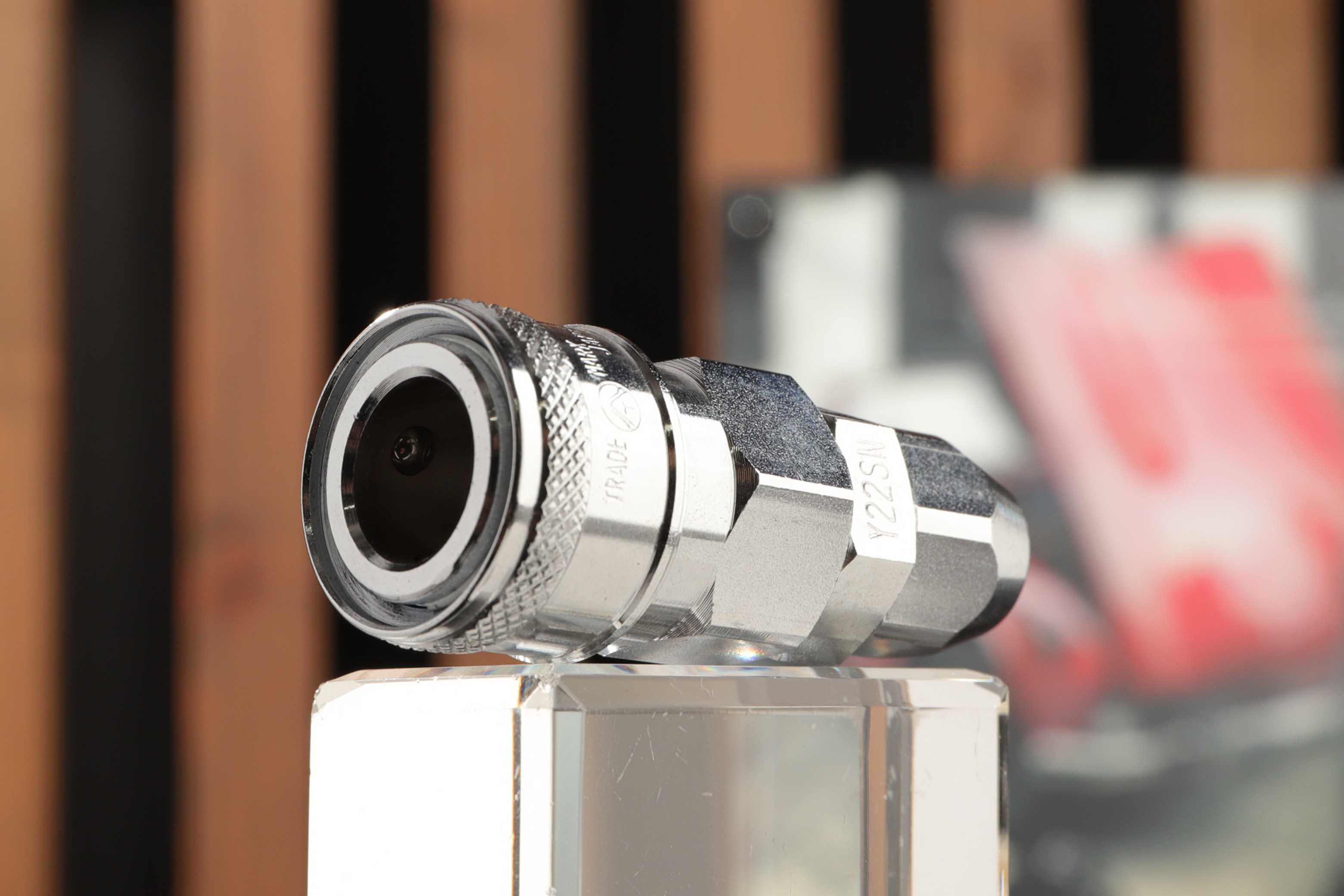 ヤマトエンジニアリング プラグカプラ 1/4 BLY-22SN