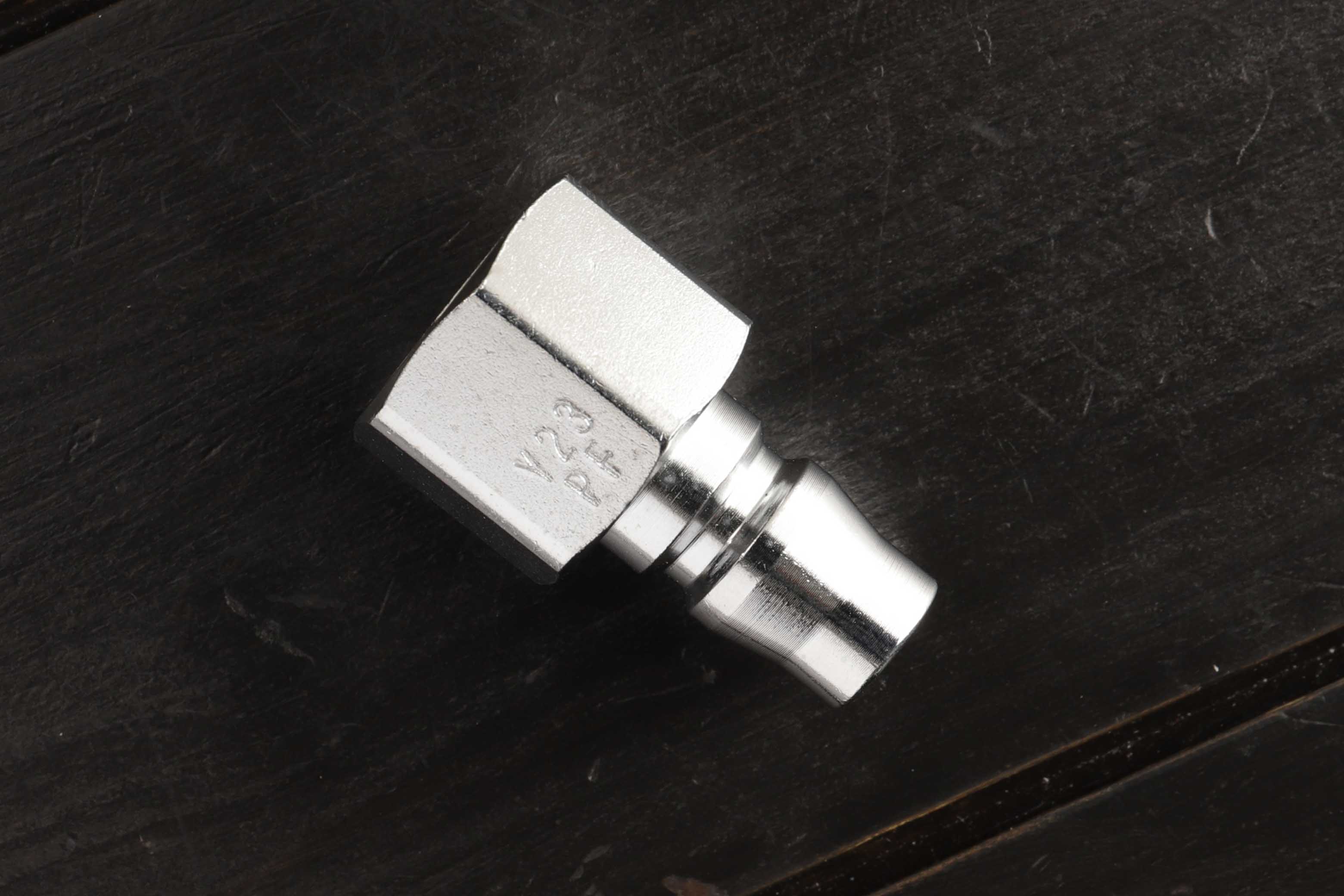 ヤマトエンジニアリング プラグカプラ 3/8 BLY-23PF