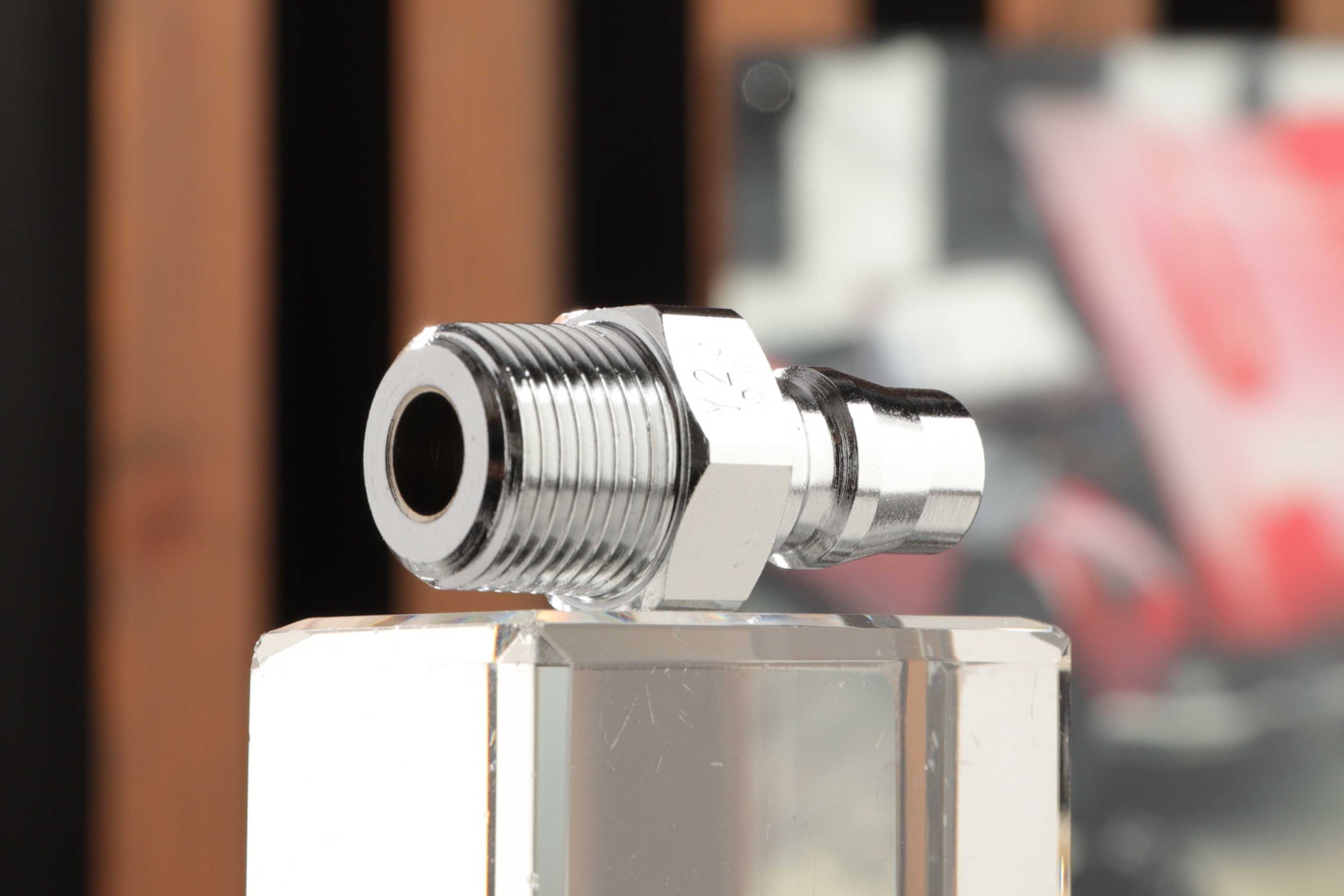 ヤマトエンジニアリング プラグカプラ 3/8 BLY-23PM