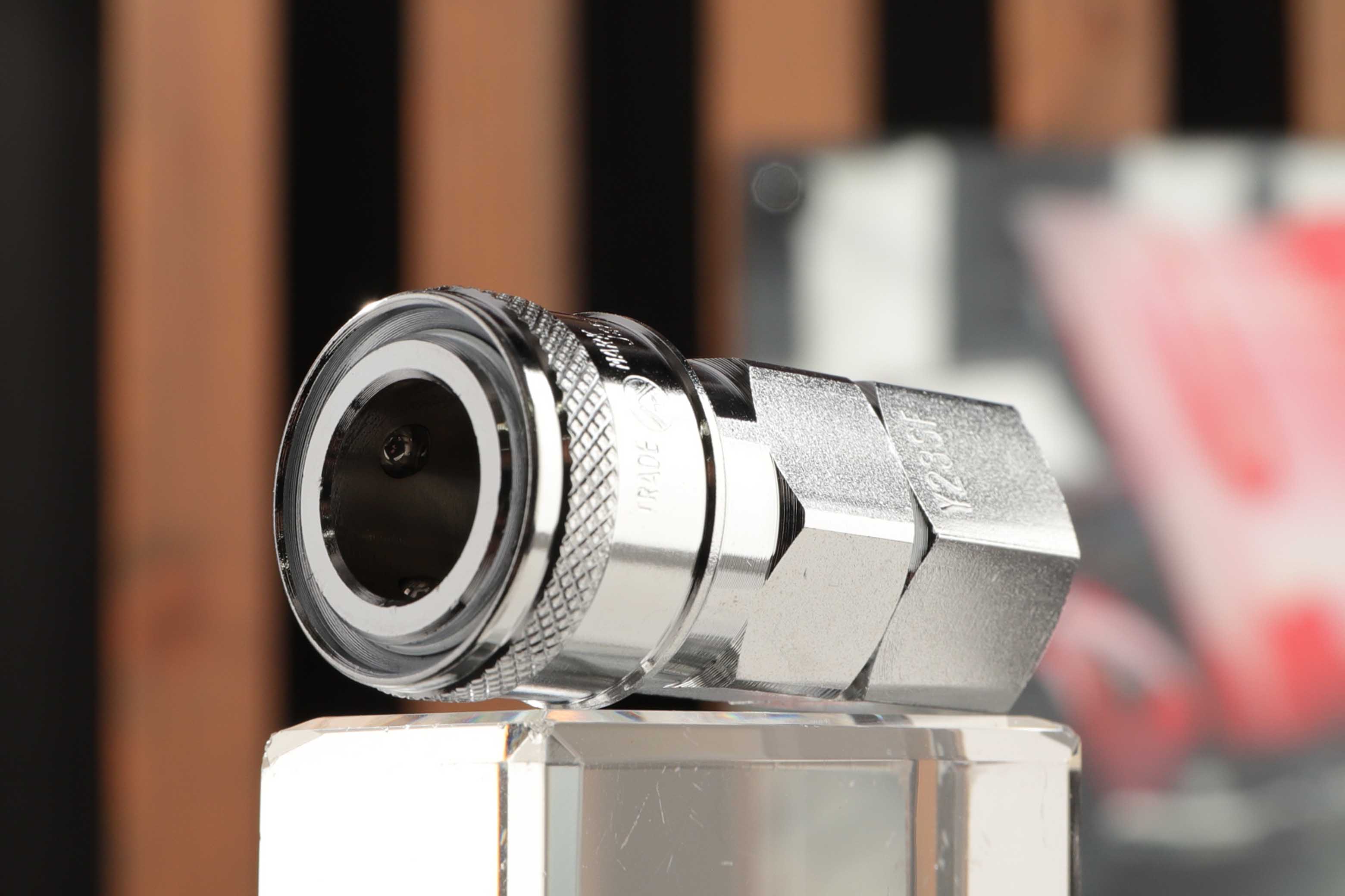 ヤマトエンジニアリング プラグカプラ 3/8 BLY-23SF