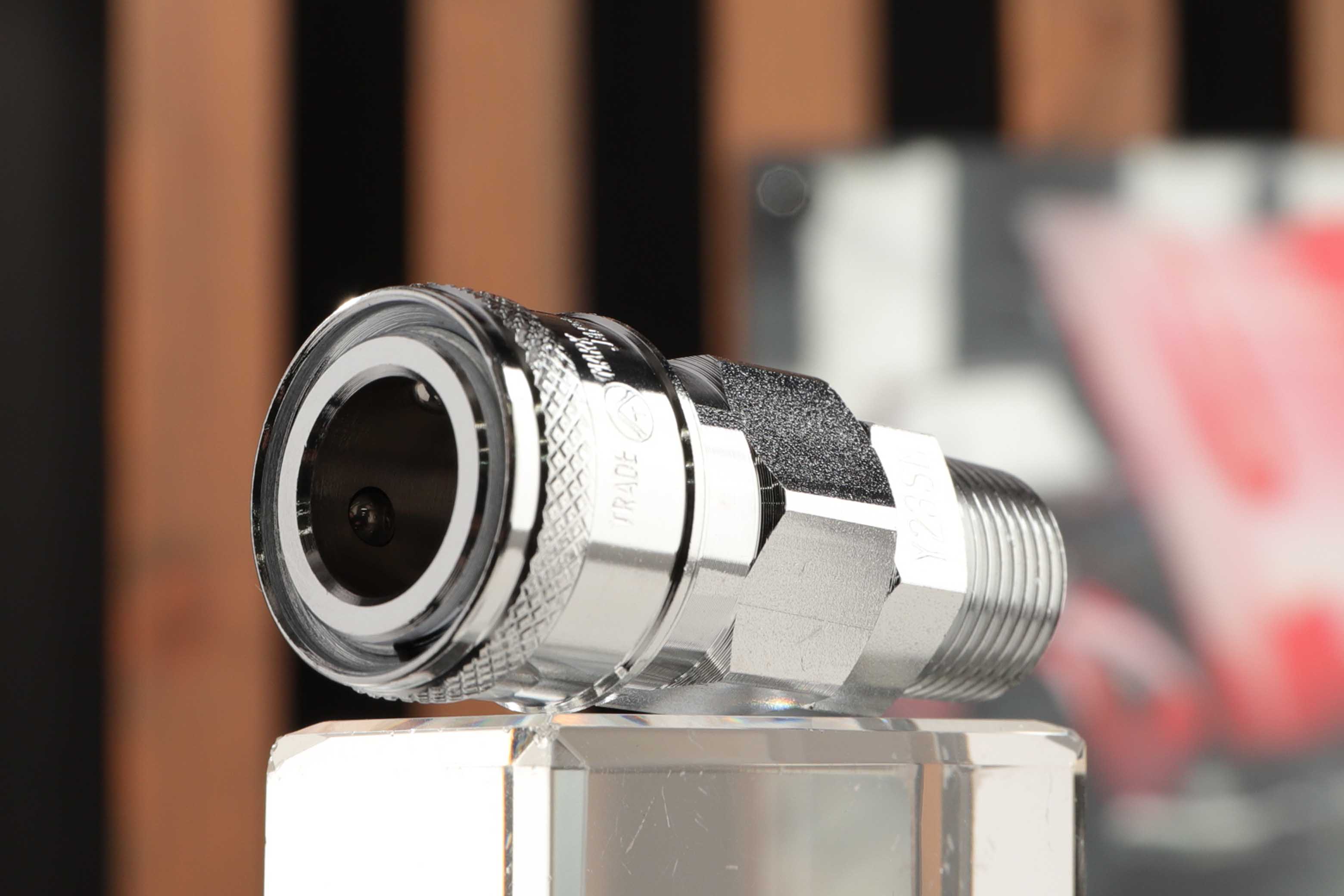 ヤマトエンジニアリング プラグカプラ 3/8 BLY-23SM