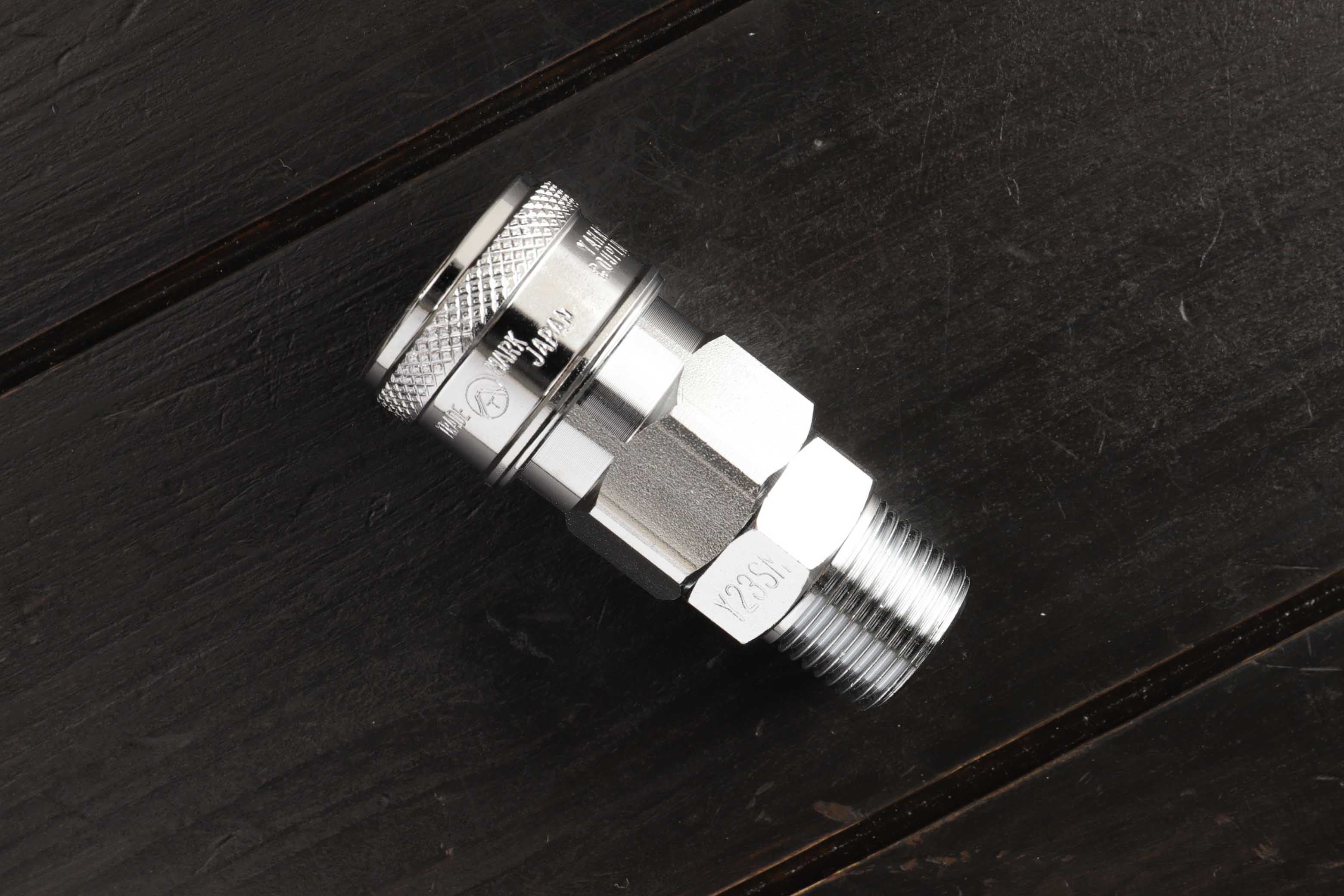 ヤマトエンジニアリング プラグカプラ 3/8 BLY-23SM