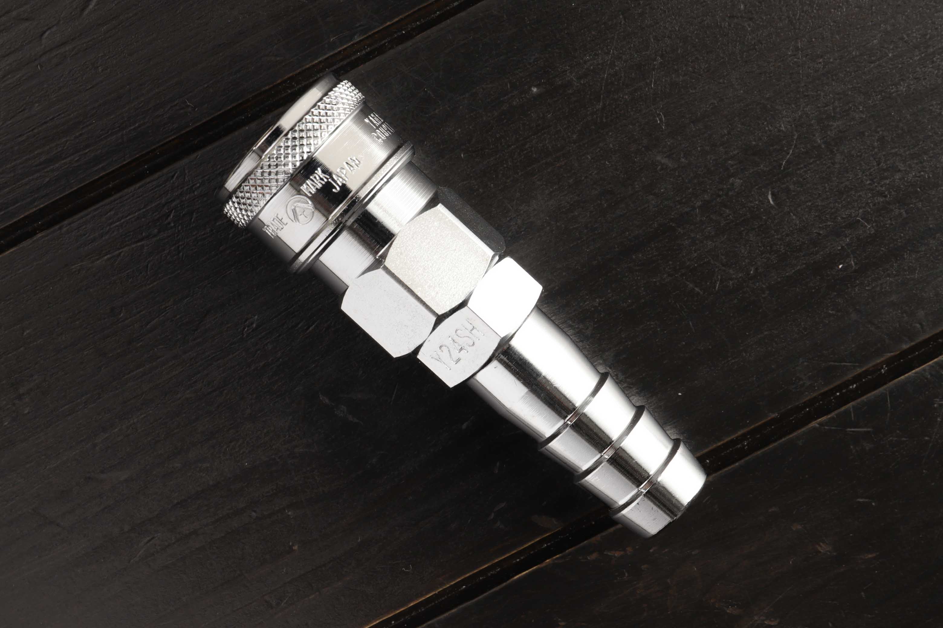 ヤマトエンジニアリング ソケットカプラ 1/2 BLY-24SH