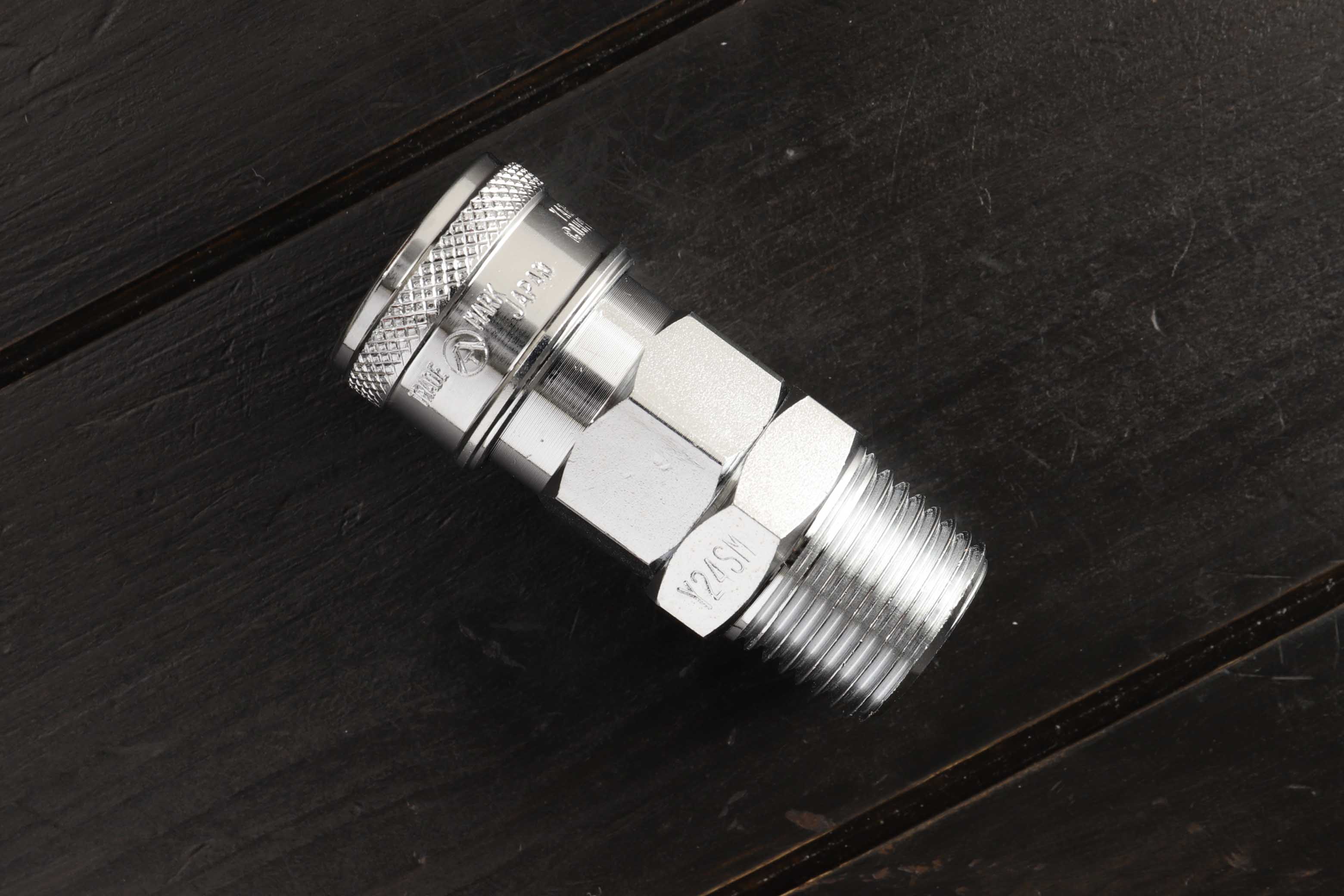 ヤマトエンジニアリング ソケットカプラ 1/2 BLY-24SM