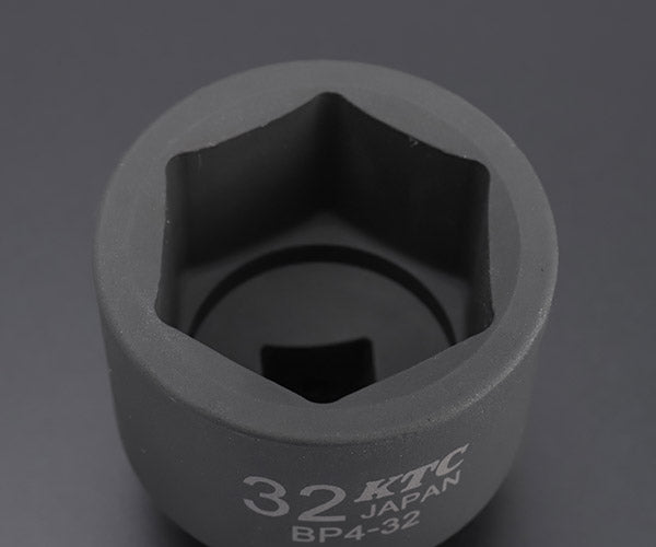 KTC インパクトソケット 差込角12.7mm(12.7sq.)(1/2) サイズ32mm 六角 (BP4-32)(4989433150079) 京都機械工具