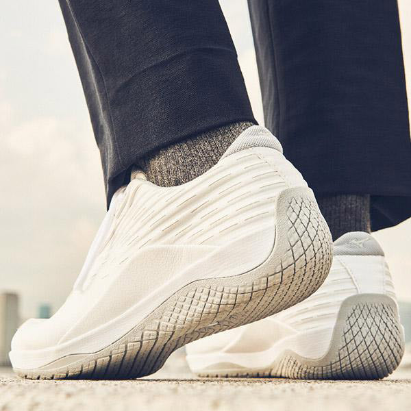 【限定特価】ミズノ ドライビングシューズ ベアクラッチ ブラック ユニセックス F1GC220109 MIZUNO 黒 スニーカー おしゃれ かっこいい