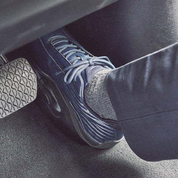 【限定特価】ミズノ ドライビングシューズ ベアクラッチ ネイビー ユニセックス F1GC220114 MIZUNO 紺 スニーカー おしゃれ かっこいい