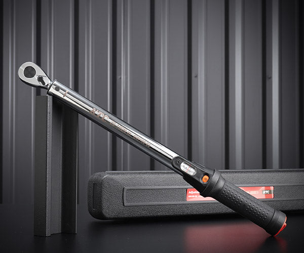 KTC GW100-03 9.5sq.プレセット型トルクレンチ 20~100N・m 樹脂ケース付 工具 京都機械工具