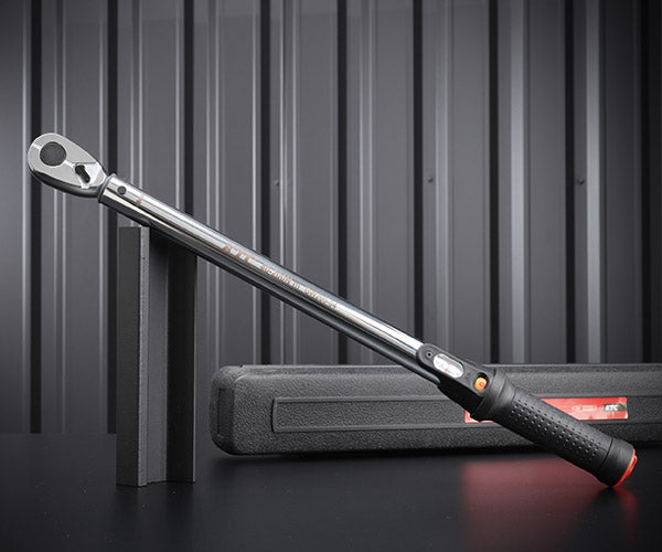 KTC GW200-04 12.7sq.プレセット型トルクレンチ 40〜200N・m 樹脂ケース付 工具 京都機械工具