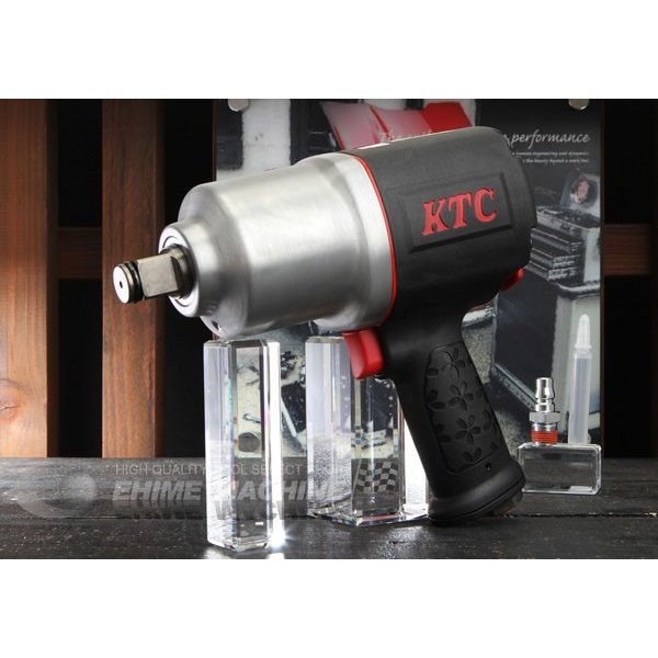 京都機械工具のコンポジットタイプのエアーインパクトレンチ画像1