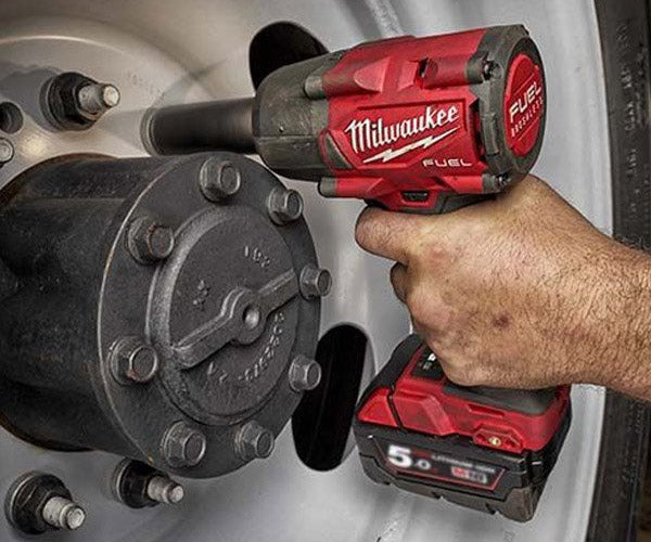 日本正規品 ミルウォーキー M18 FUEL 1/2インチ 745Nm インパクトレンチ(本体のみ) (M18 FMTIW2F12-0X0 JP)(4573592030039) milwaukee