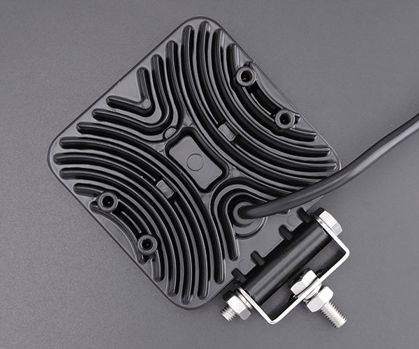 カシムラ LEDワークライト 電動フォークリフト対応 作業灯 DC12/24/48V車対応 24W 1680lm ML-7