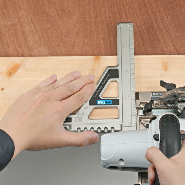 TAJIMA タジマ 丸鋸ガイド モバイル90マグネシウム MRG-M90M 【飛脚ゆうパケット対応】