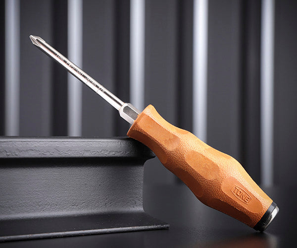 TONE 木柄ドライバー スベランドライバー(貫通) 刃先No.1 軸長75mm 全長167mm (PWPD-001)(4953488409666) トネ